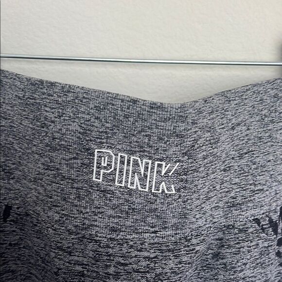 PINK Victoria's Secret Gray Leopard Leggings Size Large - Picture 4 of 5